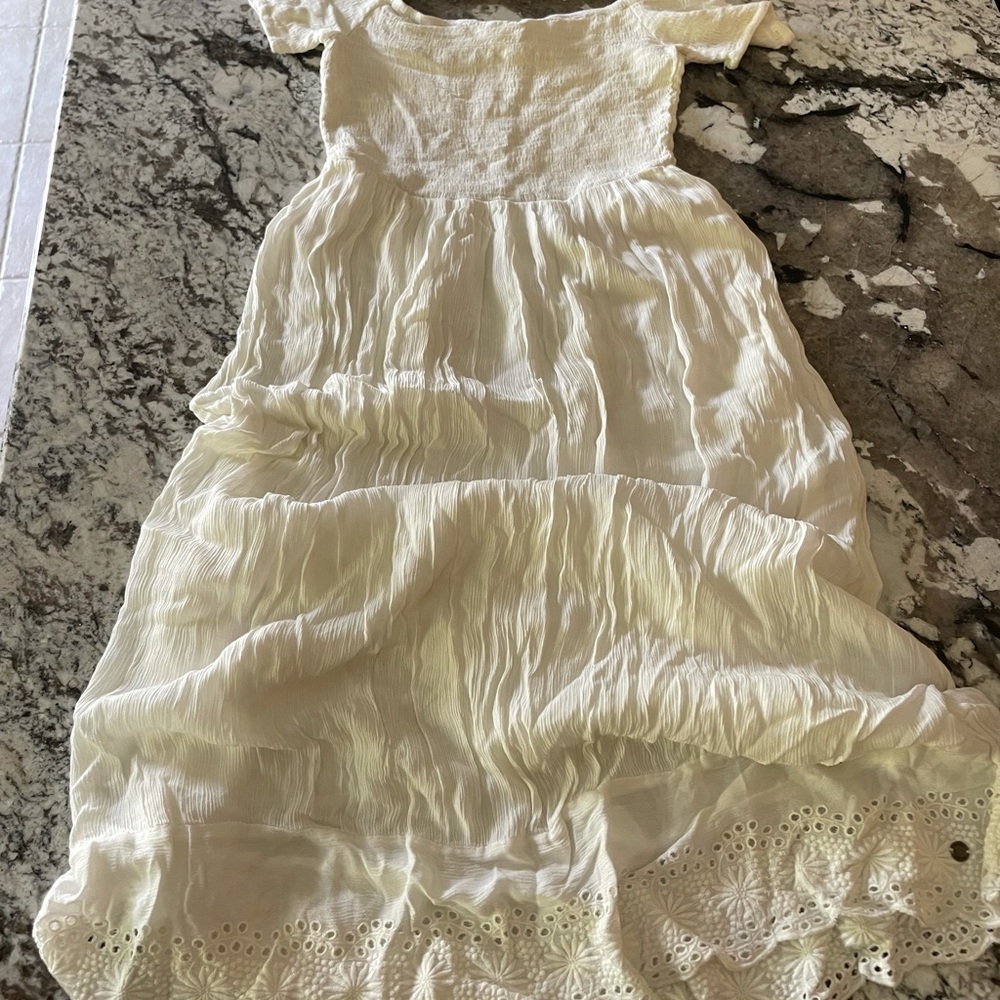 Roxy Pretty Lover Off the Shoulder Smocked Midi Dress Size Medium Cream/Ivory